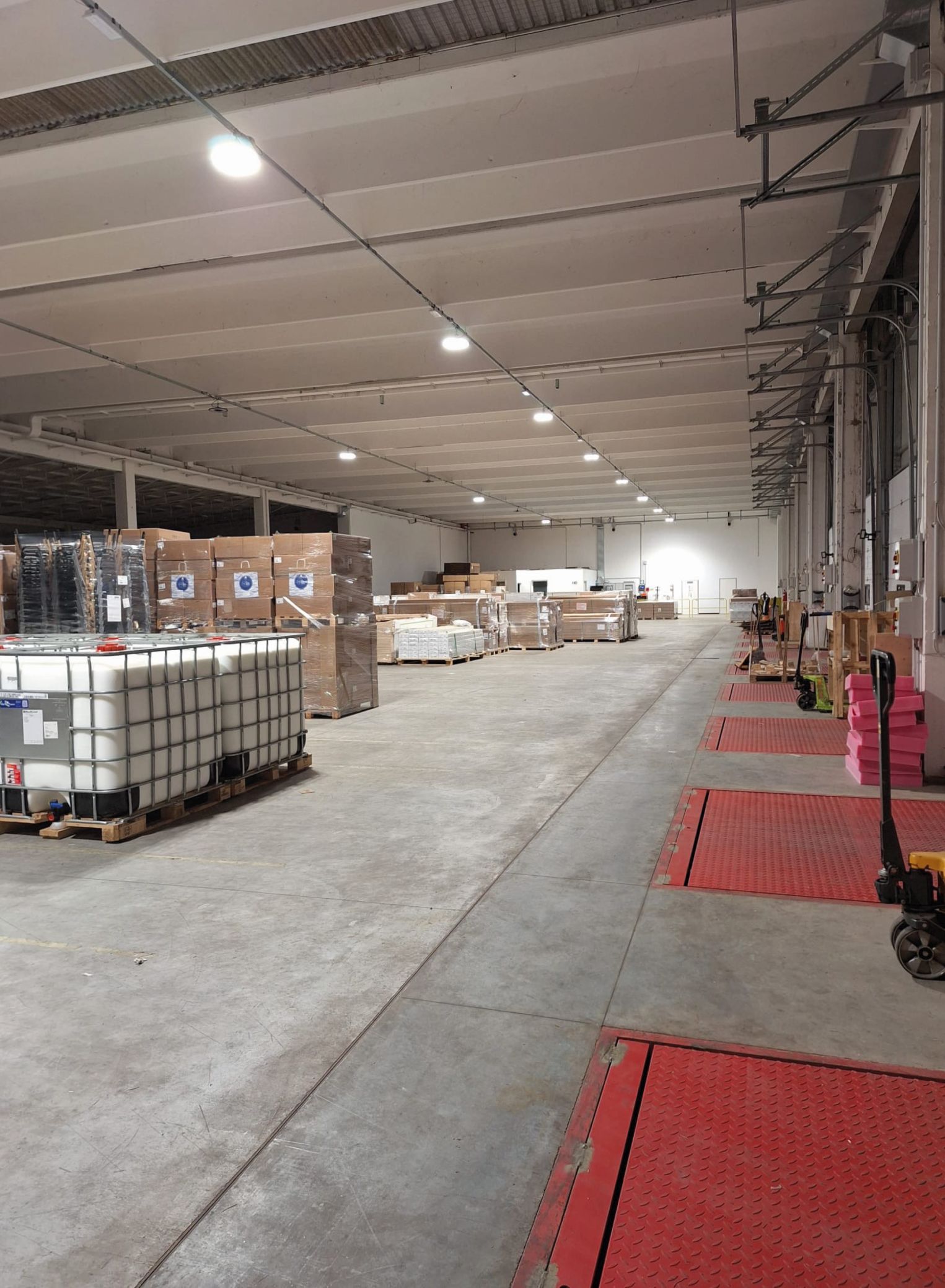 Kontraktlogistik in 31039 RIESE PIO X (Italien) - Bild 3 - Smania Group SRL