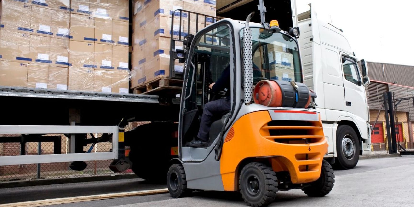 Spedition, Value Added Services, Spediteure, Logistikdienstleistung, Kontraktlogistik, Outsourcing, Transport