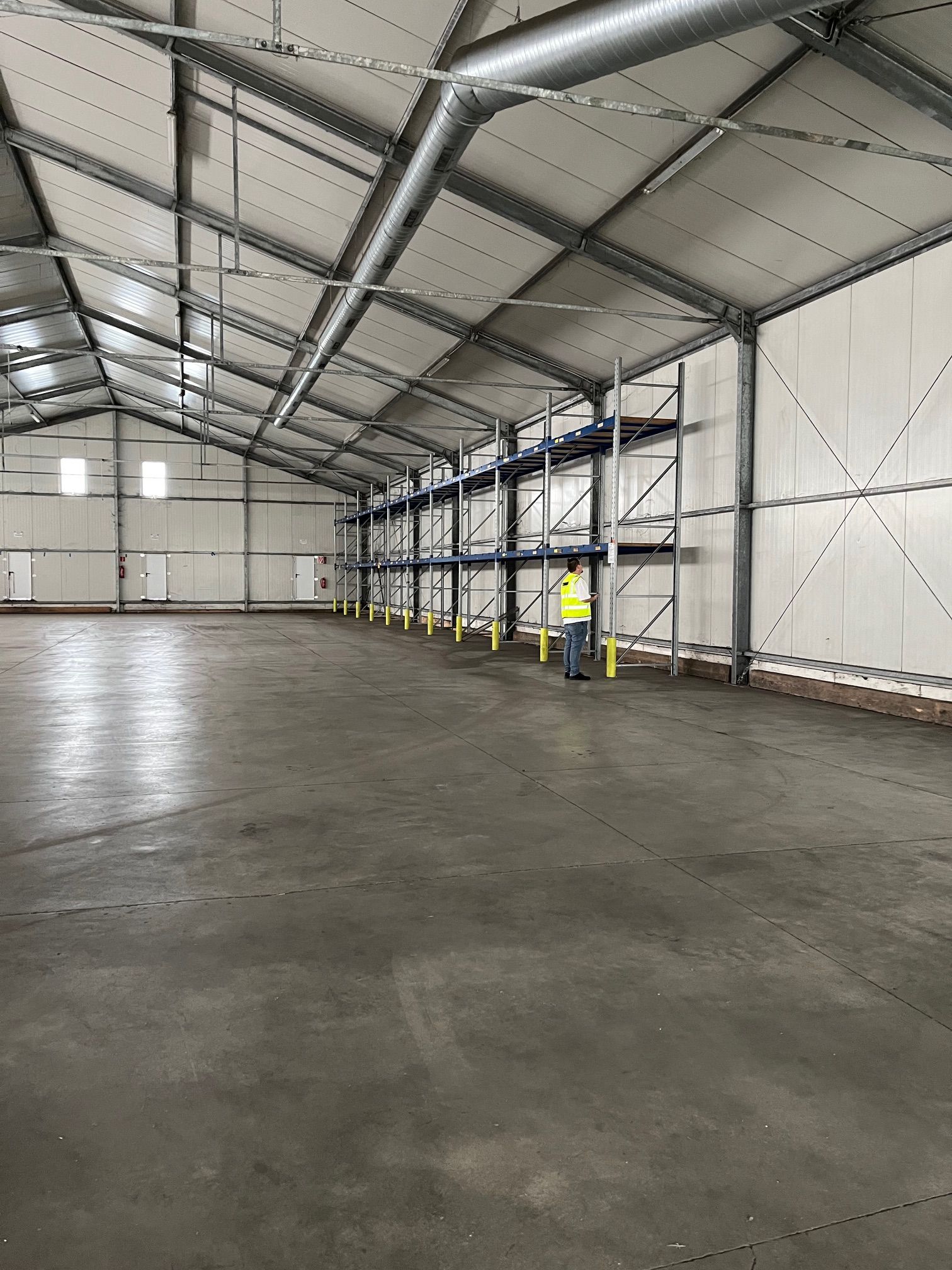 Kontraktlogistik in 47809 Krefeld mit 1.000 qm mieten - Picture 2 - BETA Warehousing GmbH Kontraktlogistik in 47809 Krefeld mit 1.000 qm mieten - Picture 2 - BETA Warehousing GmbH
