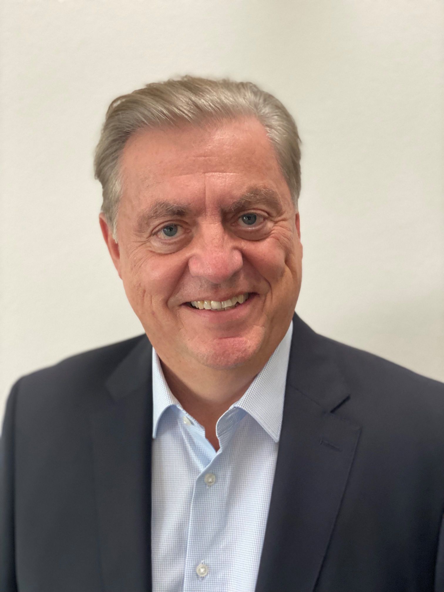 Portraitfoto von Rico Back, Managing Partner der SKR AG (© SKR AG).