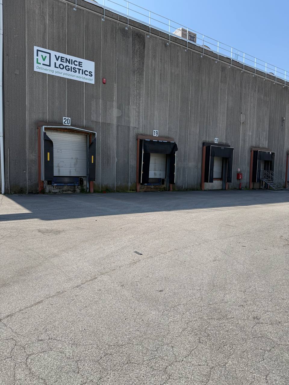 Kontraktlogistik in 35127 Camin - Padova (Italien) - Venice Logistics SRL