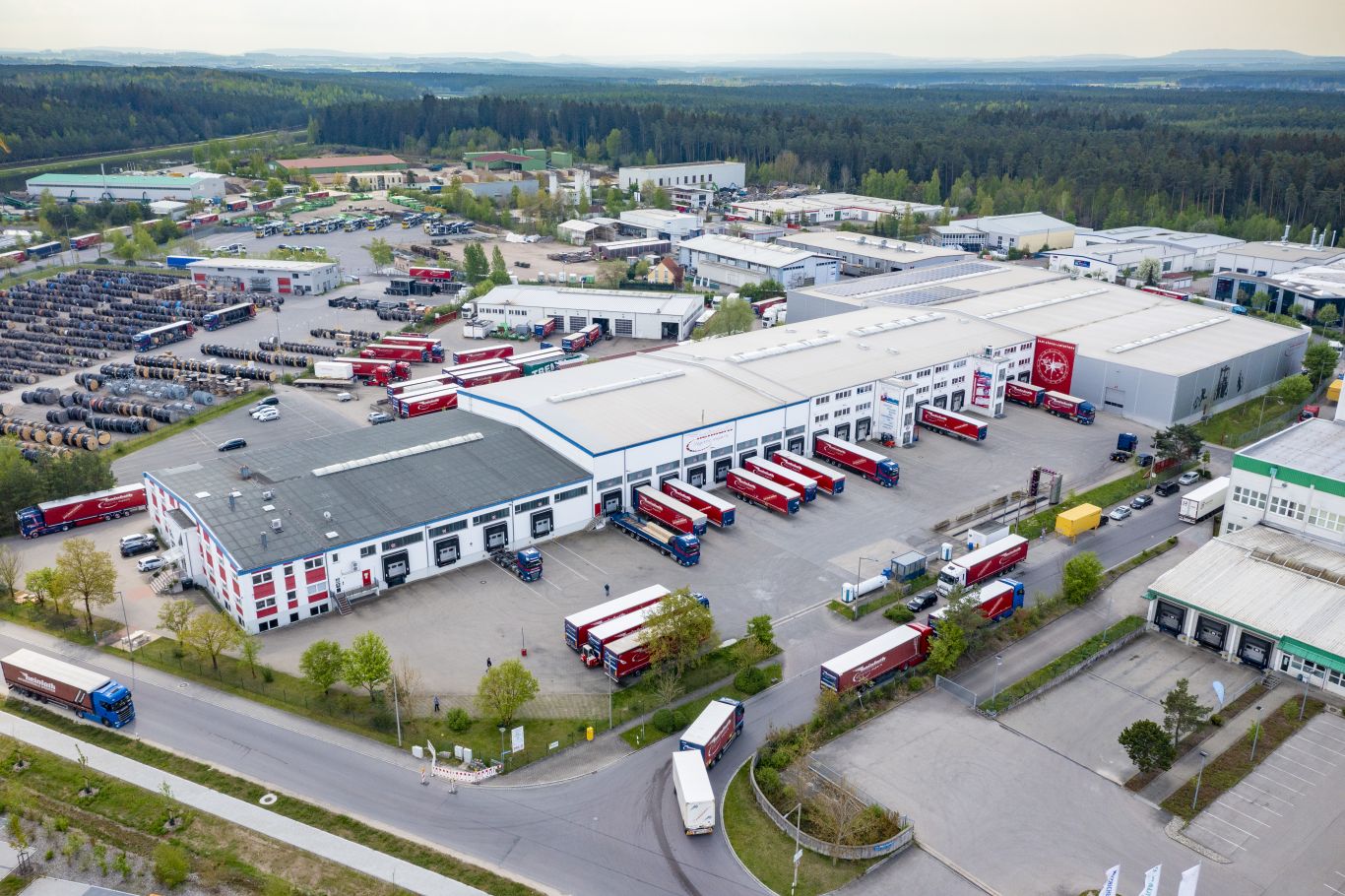Kontraktlogistik in 91154 Roth Freilager mit 32.000 qm - Bild 6 - Heinloth Kontraktlogistik GmbH Kontraktlogistik in 91154 Roth Freilager mit 32.000 qm - Bild 6 - Heinloth Kontraktlogistik GmbH