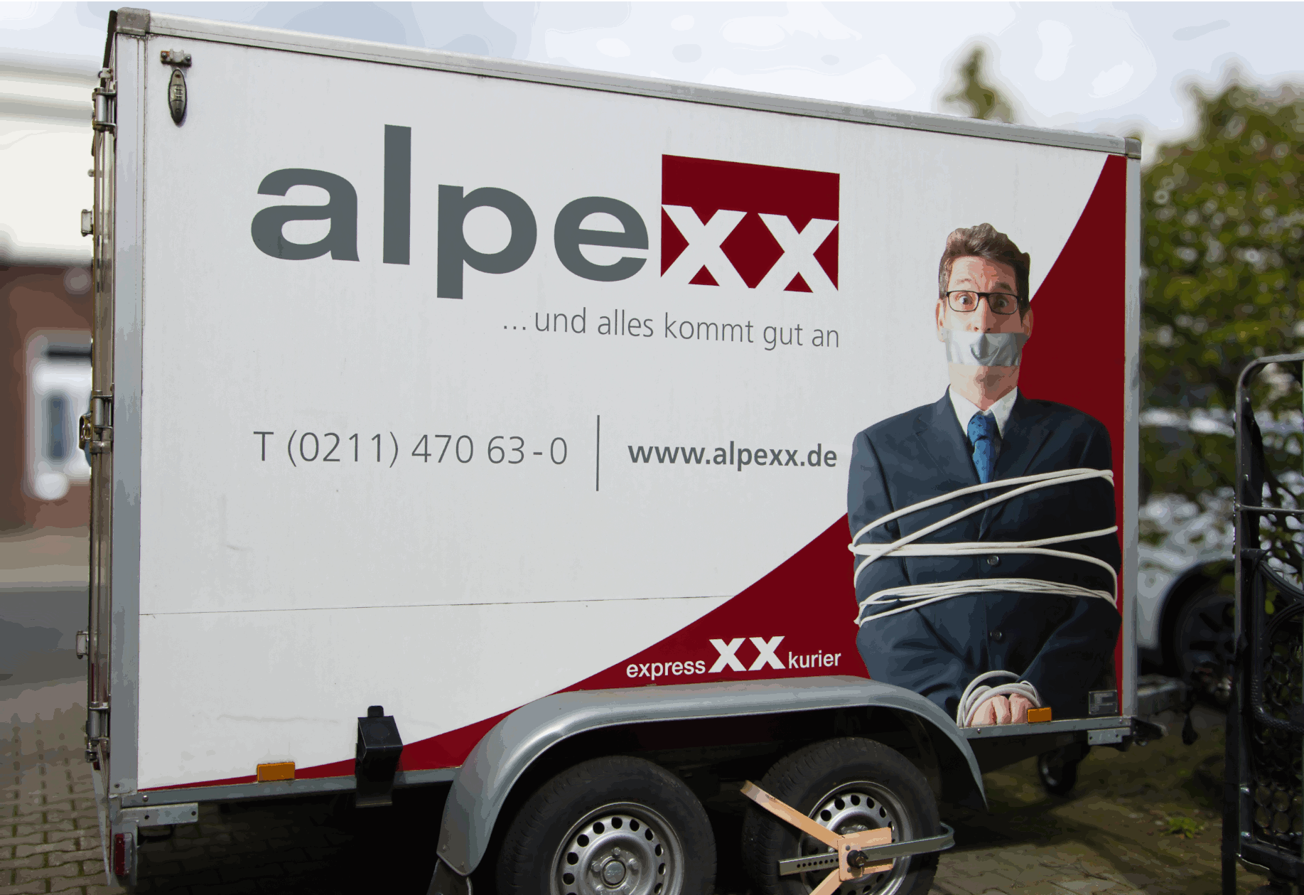 Fulfillment-, Kurier- und Express-Dienstleistungen mit Overnight, Same-Day-Service und Direkt-Fahrt - Bild 2 - alpexx solutions GmbH