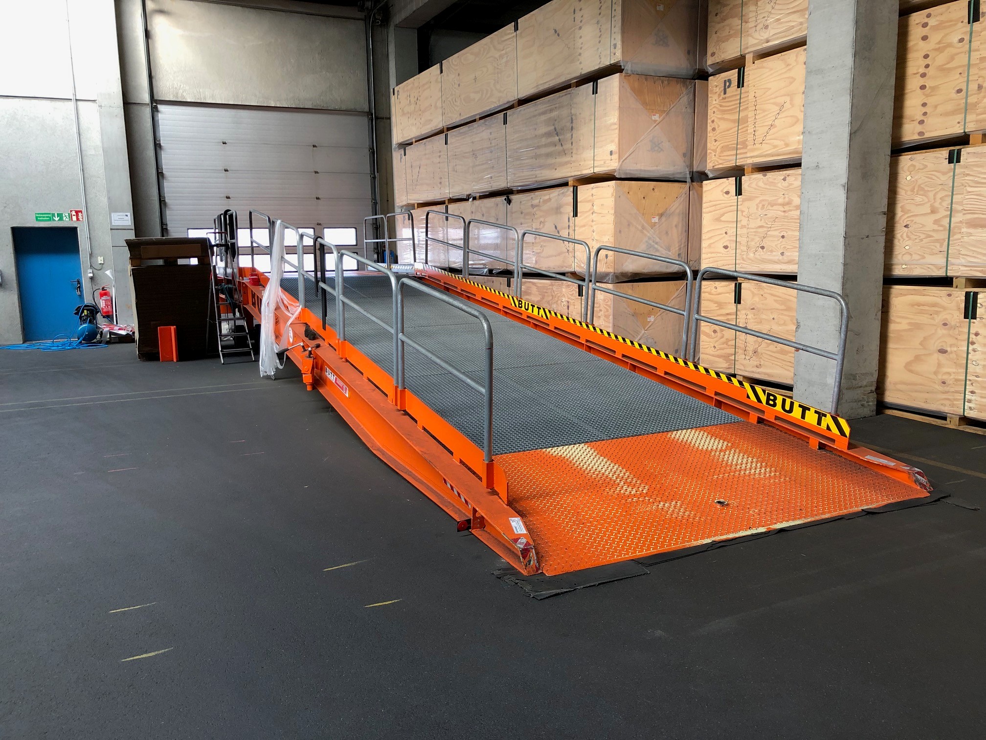 Lagerhalle und Kontraktlogistik in Pechbrunn (A93 - Raum Hof/Weiden) - Picture 4 - ALGO Logistik GmbH