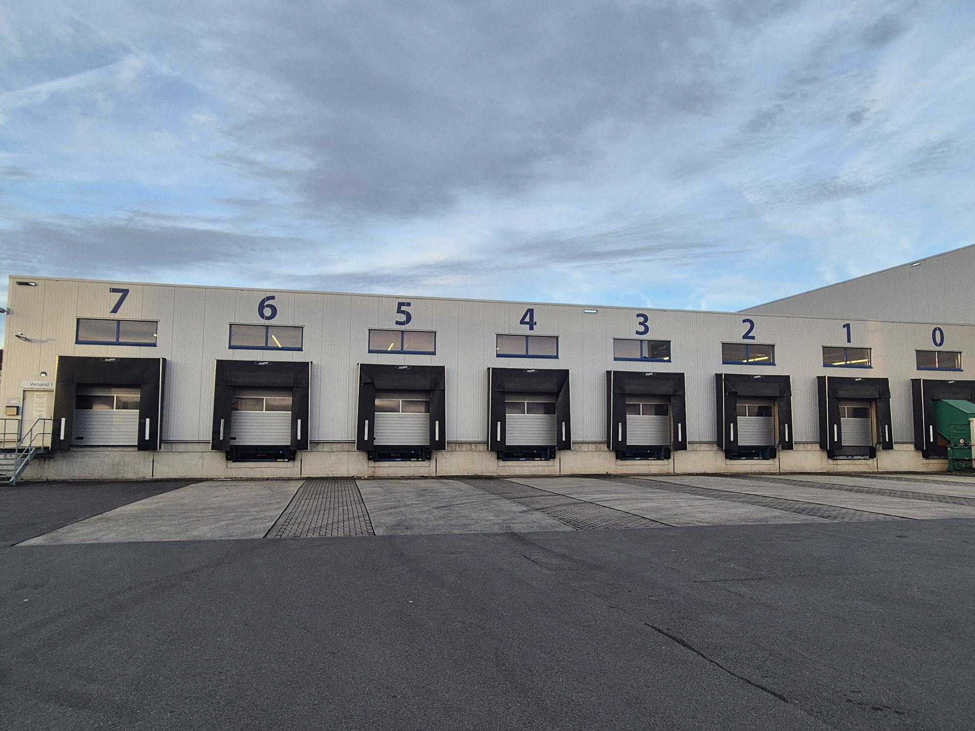 Lagerlogistik in 59457 Werl mit 3000 Palettenstellplätzen - Bild 2 - Paul Neuhaus GmbH Lagerlogistik in 59457 Werl mit 3000 Palettenstellplätzen - Bild 2 - Paul Neuhaus GmbH