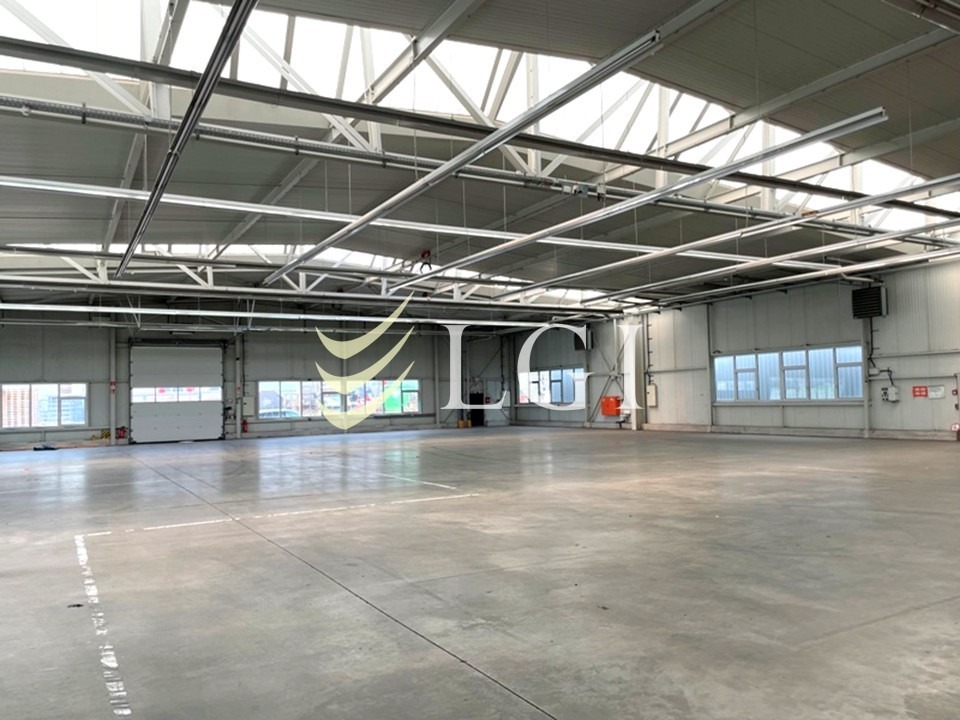 Hallenfläche in Nufringen | 1200 m² (teilbar ab 200 m²) - Bild 2 - LGI Logistics Group International GmbH