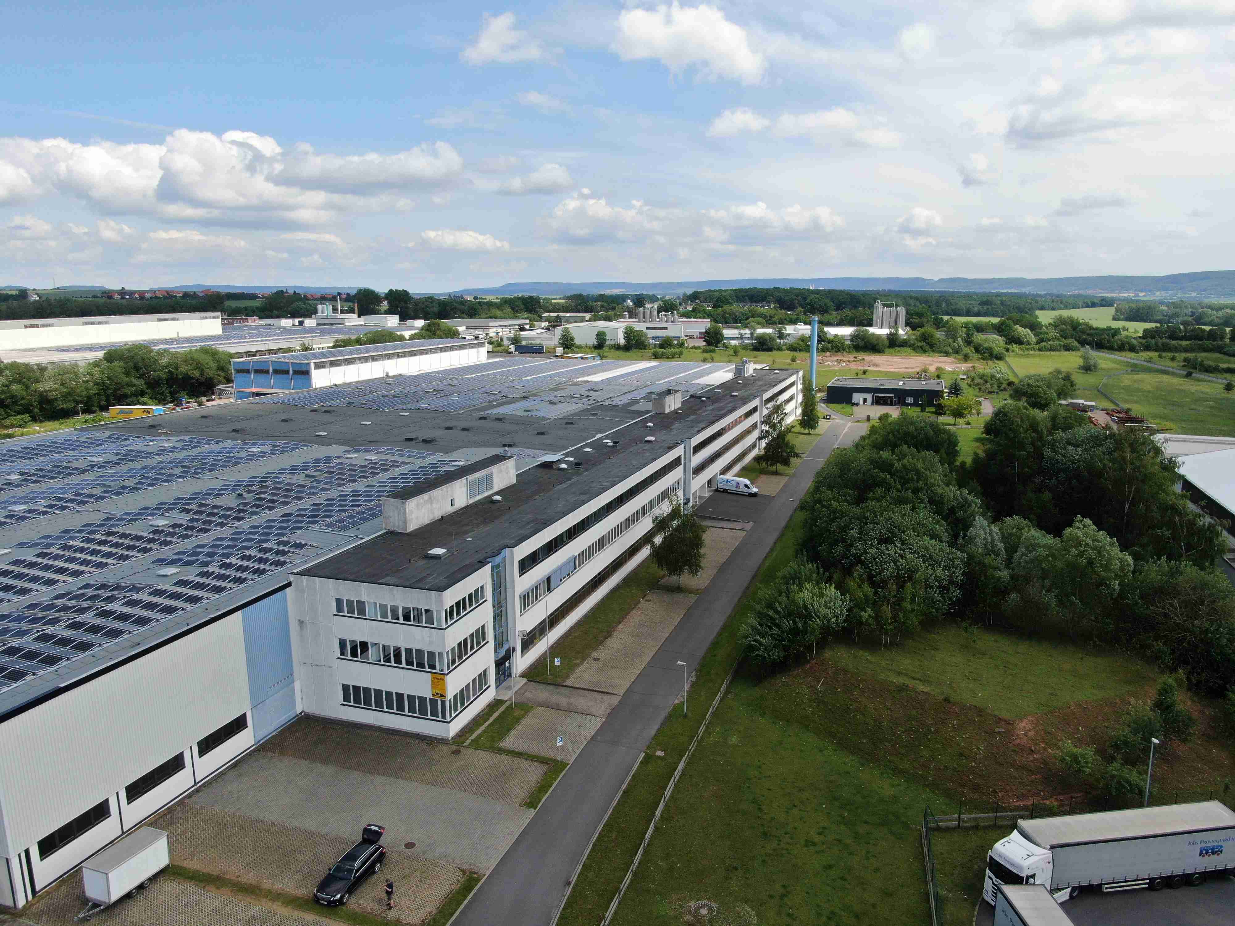 Hallen und Freiflächen für die Lagerung und Produktion in der Mitte Deutschlands - Bild 2 - Wolf & Co