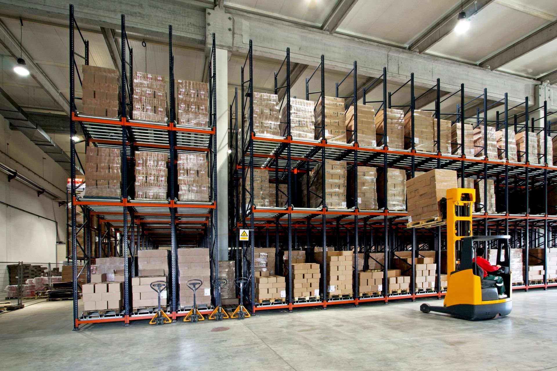 Lagerflächen, Lagerfläche, Hallen, Logistikimmobilie, LAGERflaeche.de