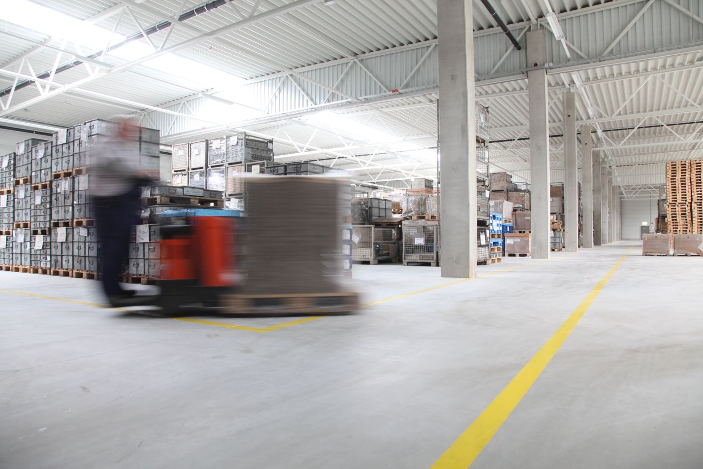 Kontraktlogistik in 37120 Bovenden mit 5.000 qm - Quandt Logistik GmbH