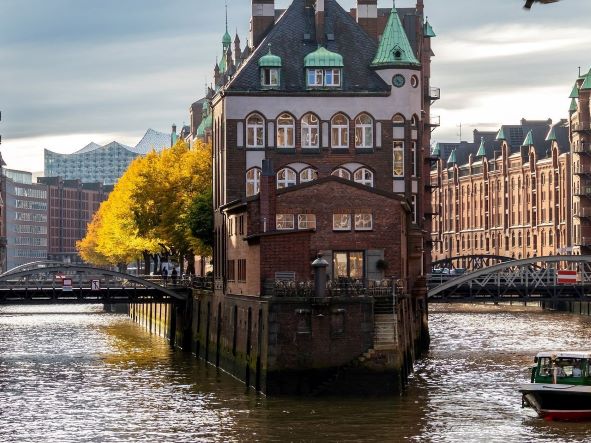 Logistikimmobilie Hamburg, Kontraktlogistik Hamburg